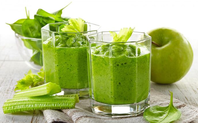 Green slimming smoothie with celery and apples